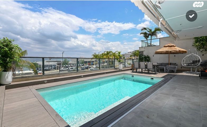 אסתר המלכה 15