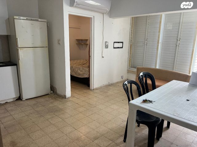 אסתר המלכה 22