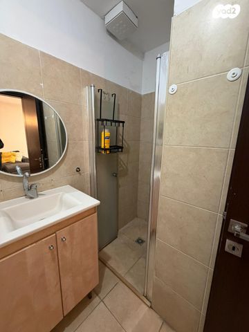 נווה דקלים 1