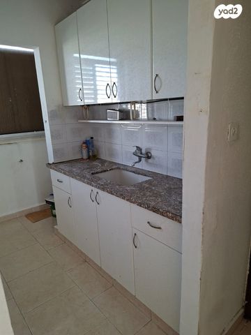 שדרות מנחם בגין 4