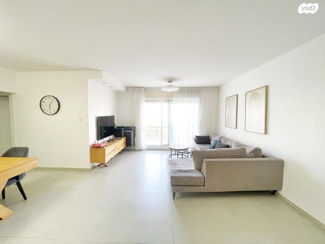 אברהם ישראל פרשני 