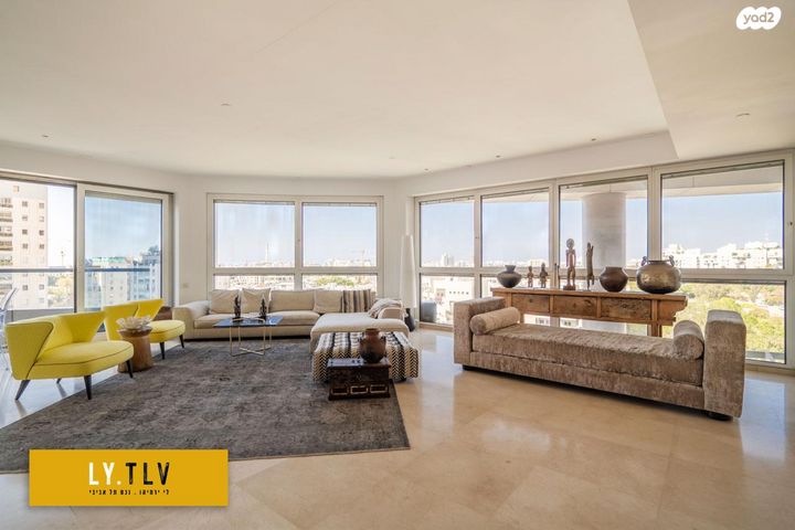 ניסים אלוני 