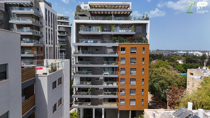 צבי מנדלבלט 