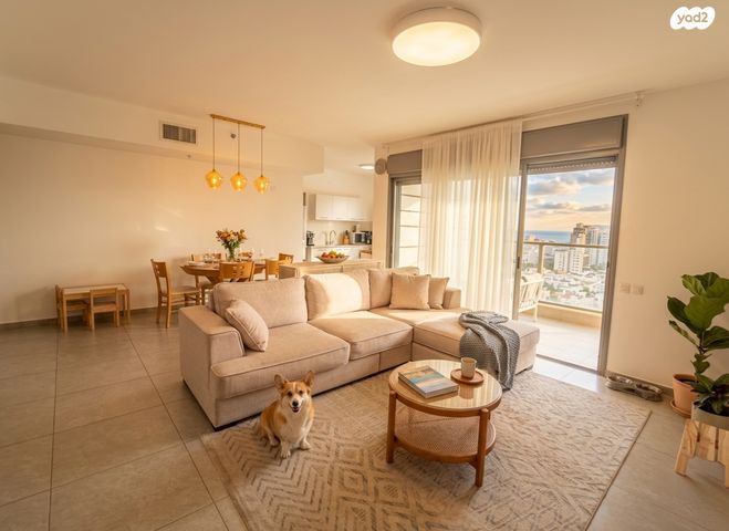 ניסים אלוני 