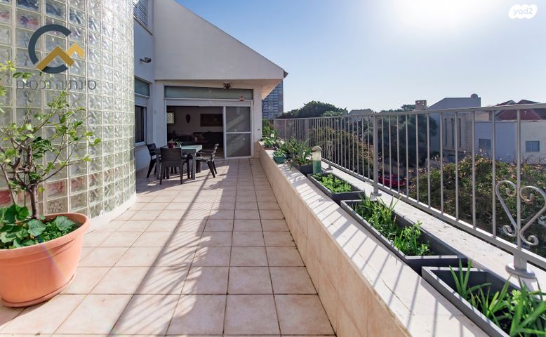 גג/ פנטהאוז