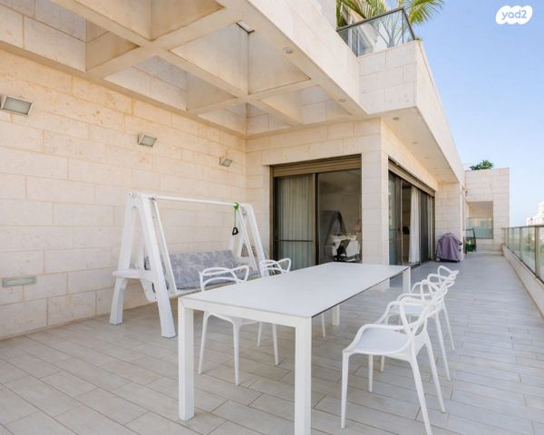 הגוש הגדול, רמת אביב החדשה, נופי ים