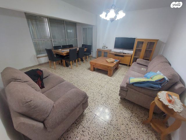 שדרות מרדכי בן פורת 