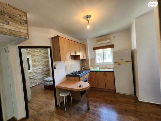 מרום נווה, רמת יצחק