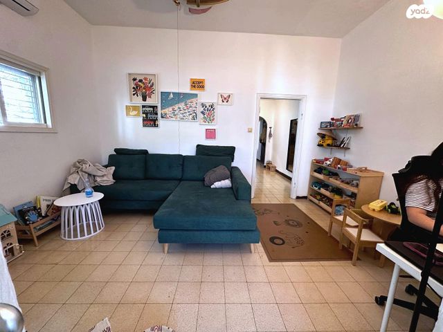 גליצנשטיין 7