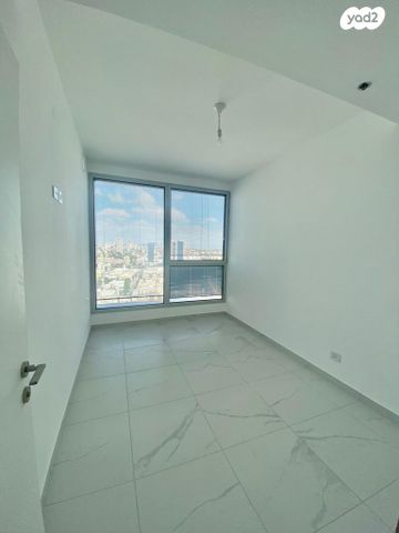 גני שרונה, קרית הממשלה