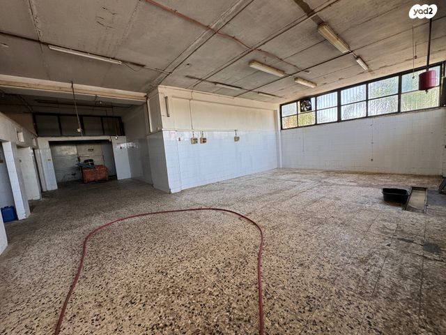 מבני תעשיה, אזור תעשייה רכטמן, רחובות