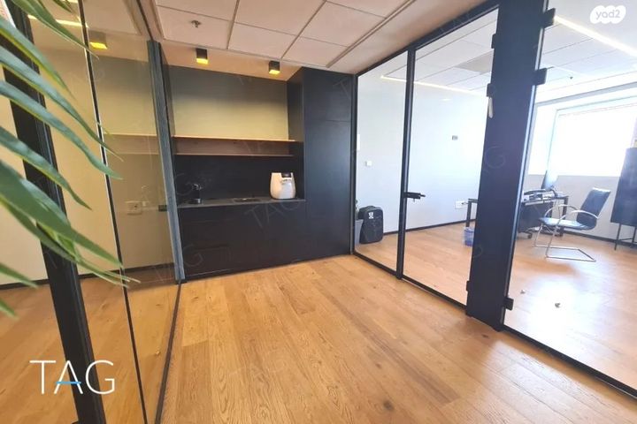 דרך זאב ז'בוטינסקי 7