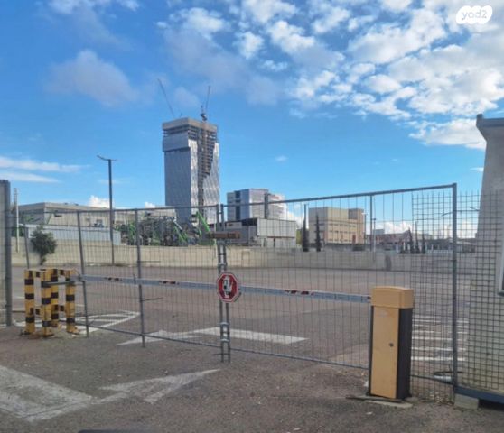 מגרשים, מב"ת מערב, אזור תעשייה חדש, ראשון לציון