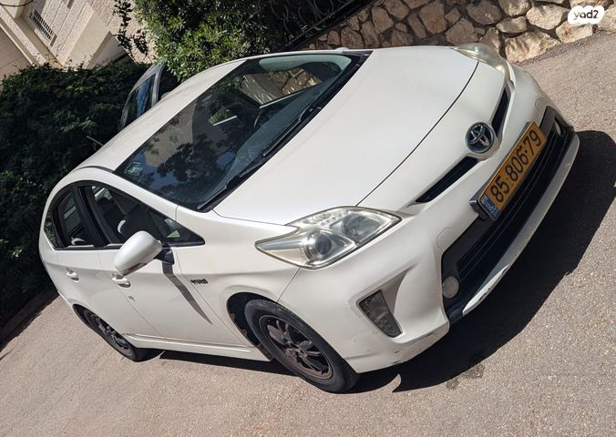 מודעת רכב טויוטה פריוס