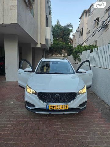 מודעת רכב אם ג'י ZS