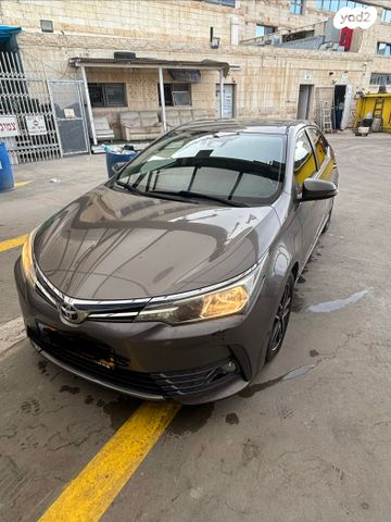 מודעת רכב טויוטה קורולה