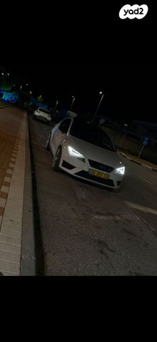 מודעת רכב סיאט לאון