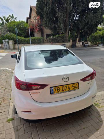מודעת רכב מאזדה 3