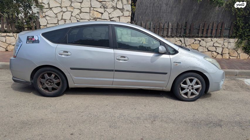 מודעת רכב טויוטה פריוס