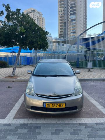 מודעת רכב טויוטה פריוס