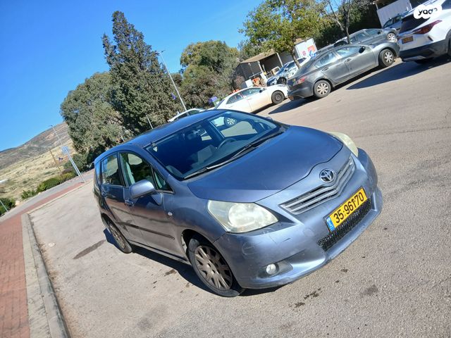 מודעת רכב טויוטה ורסו