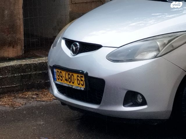 מודעת רכב מאזדה 2