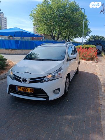 מודעת רכב טויוטה ורסו