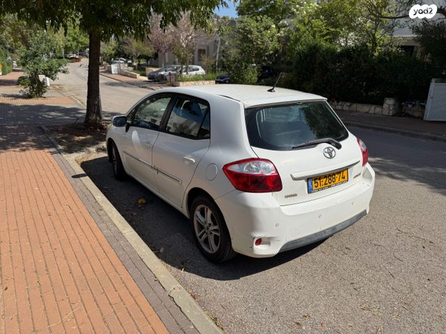 מודעת רכב טויוטה אוריס