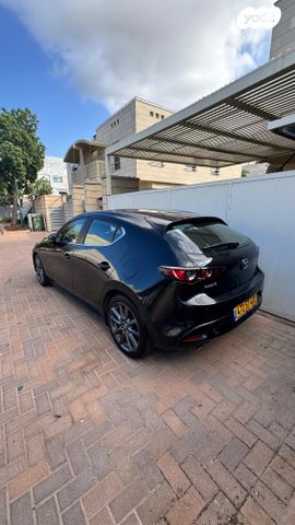 מודעת רכב מאזדה 3