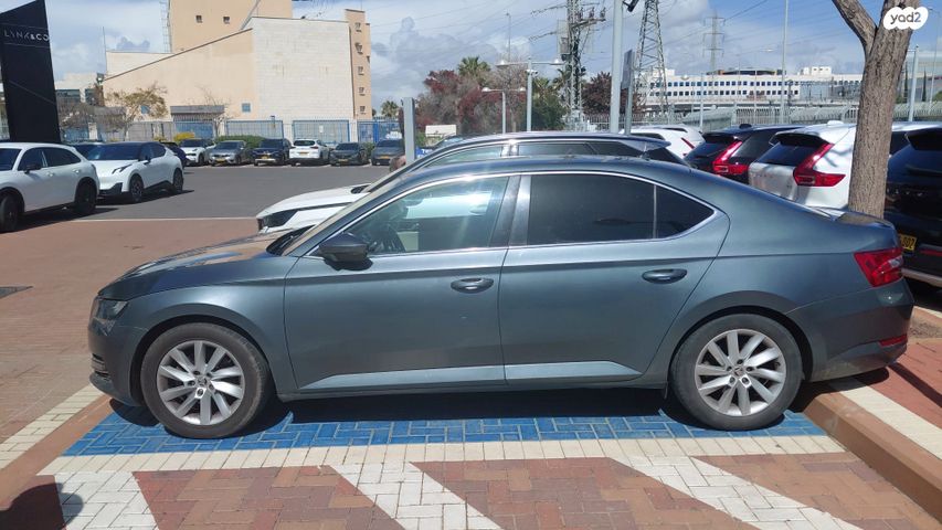 מודעת רכב סקודה סופרב