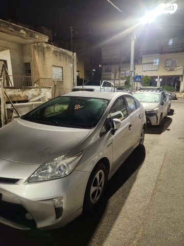 מודעת רכב טויוטה פריוס