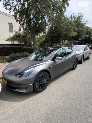 מודעת רכב טסלה מודל 3