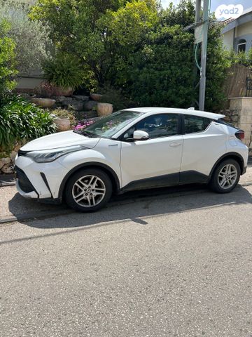 מודעת רכב טויוטה C-HR