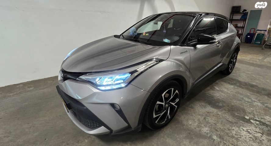מודעת רכב טויוטה C-HR