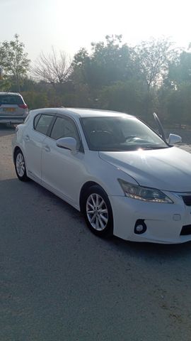 מודעת רכב לקסוס CT