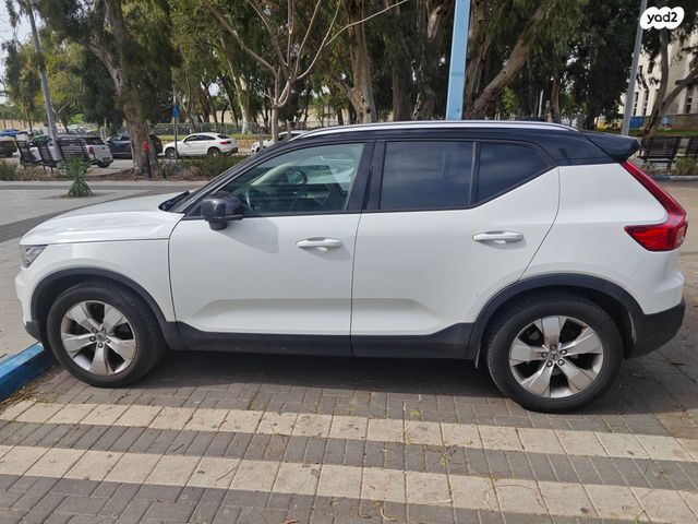 מודעת רכב וולוו XC40