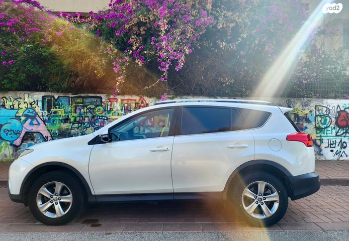 מודעת רכב טויוטה RAV4