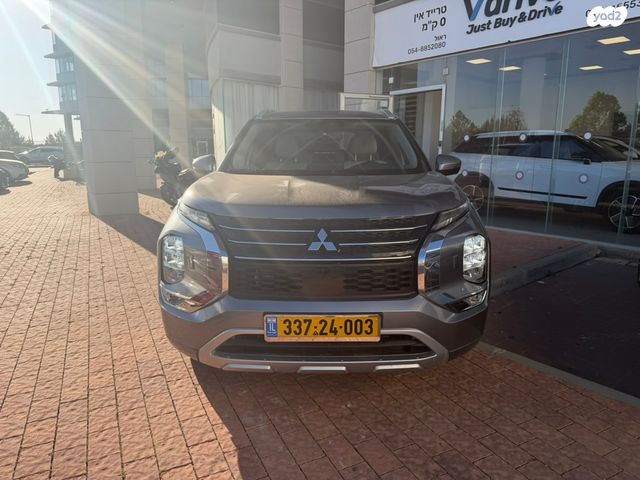 מודעת רכב מיצובישי אאוטלנדר 1