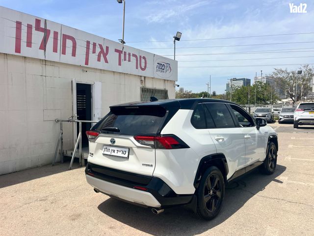 מודעת רכב טויוטה RAV4 2