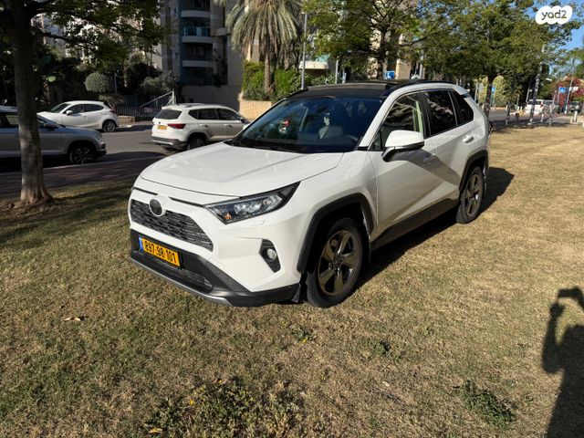 מודעת רכב טויוטה RAV4