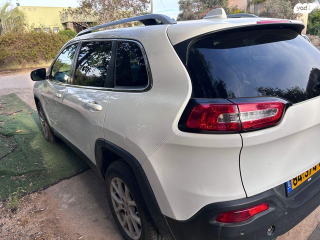 מודעת רכב ג'יפ צ'ירוקי