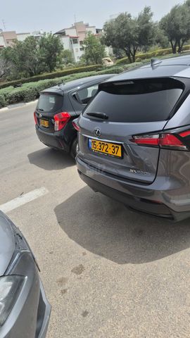 מודעת רכב לקסוס NX