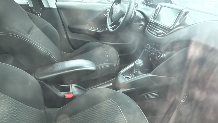 מודעת רכב פיג'ו 208