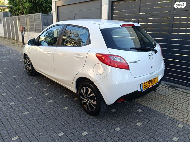 מודעת רכב מאזדה 2 1