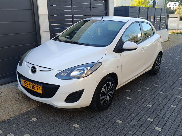 מודעת רכב מאזדה 2