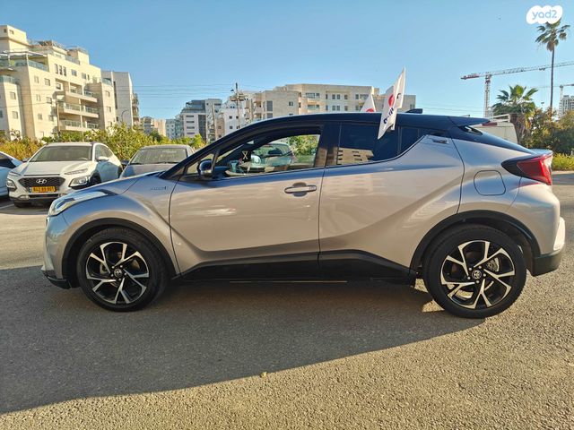 מודעת רכב טויוטה C-HR 1