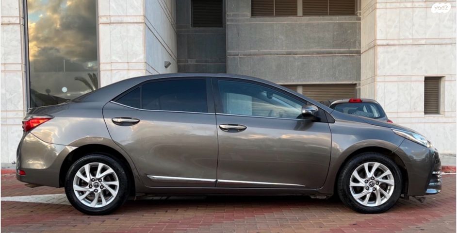 מודעת רכב טויוטה קורולה