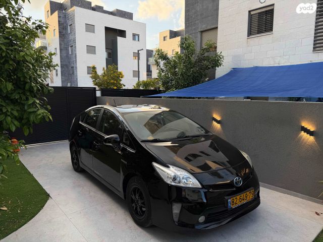 מודעת רכב טויוטה פריוס