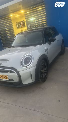 מודעת רכב מיני קופר SE (חשמלית)