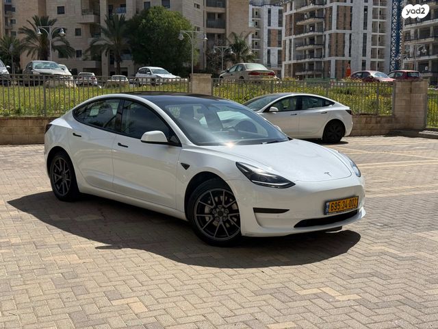 מודעת רכב טסלה מודל 3 1